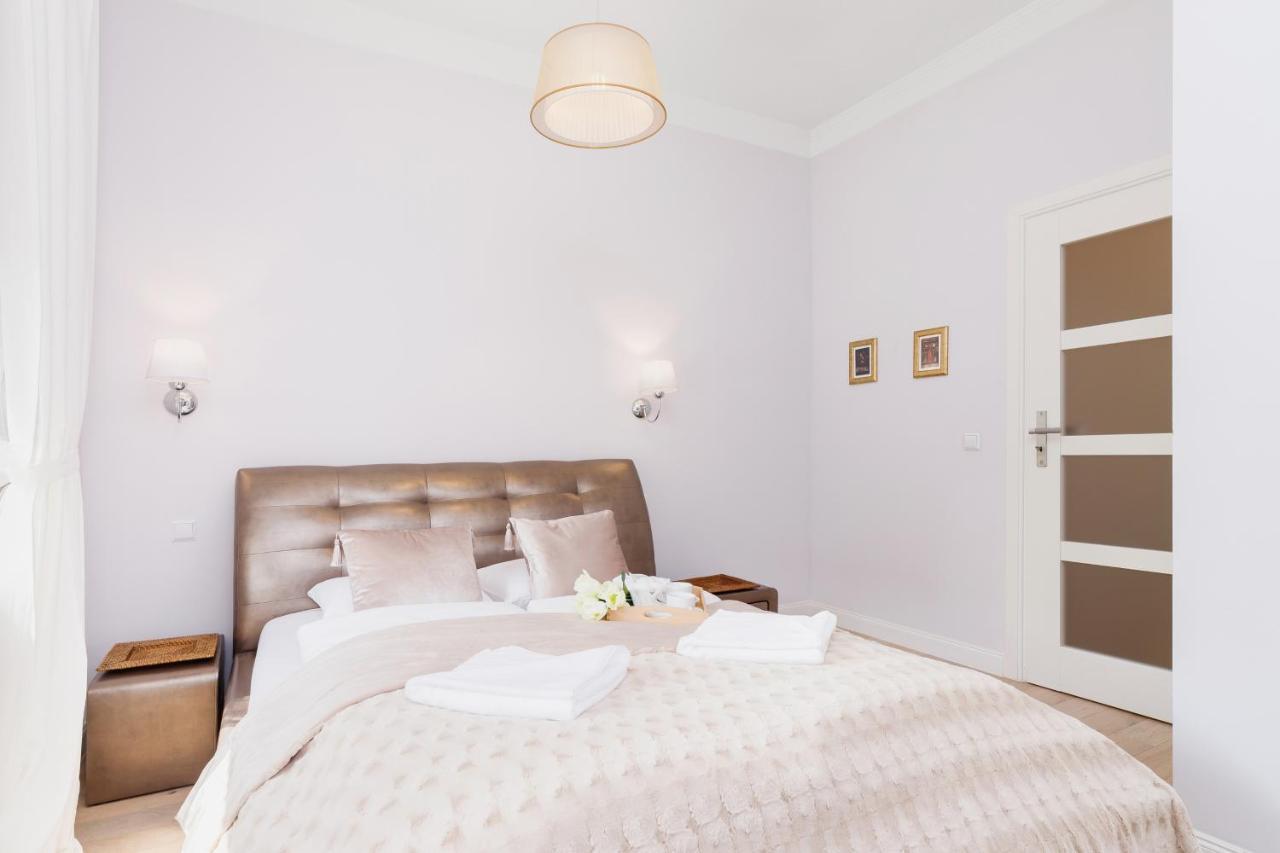 Modern Apartment Lubicz Krakow By Noclegi Renters Ngoại thất bức ảnh