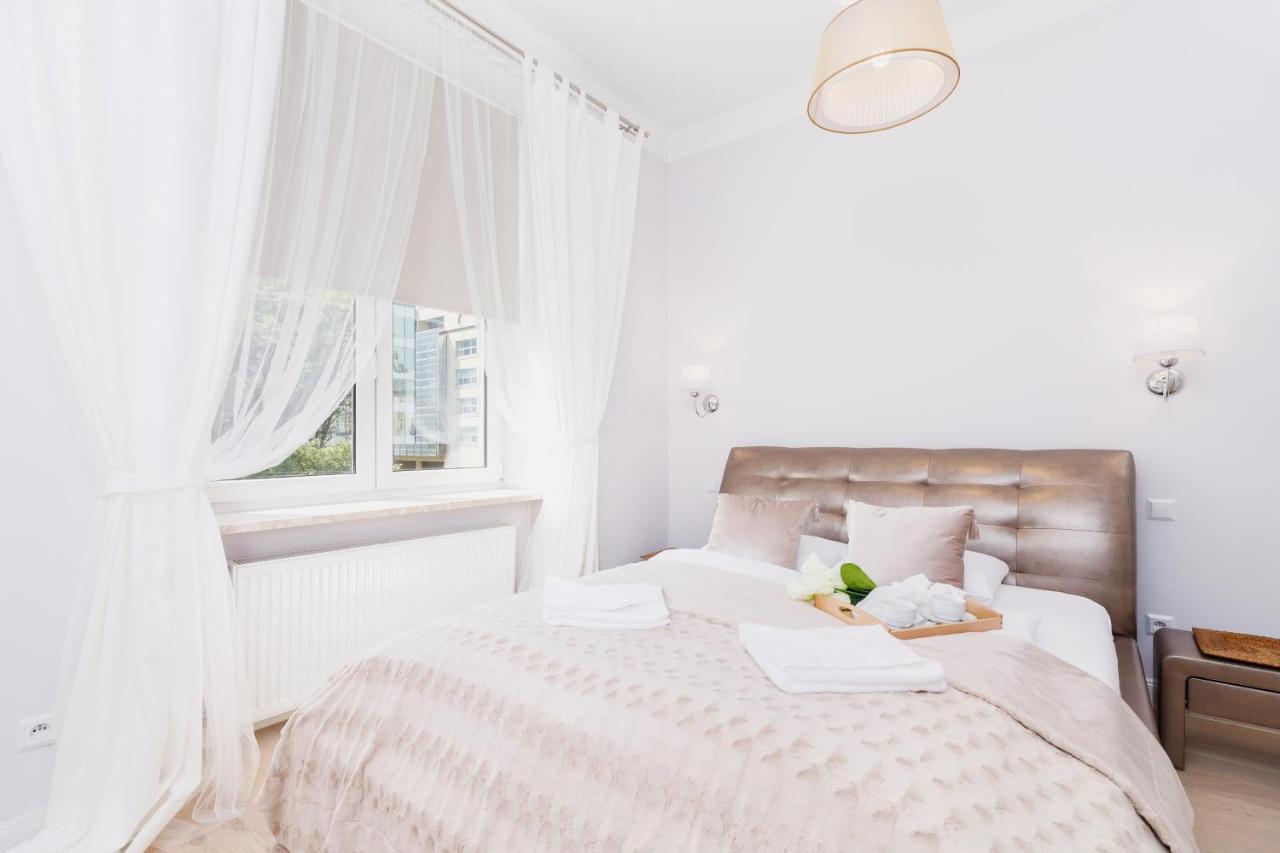 Modern Apartment Lubicz Krakow By Noclegi Renters Ngoại thất bức ảnh
