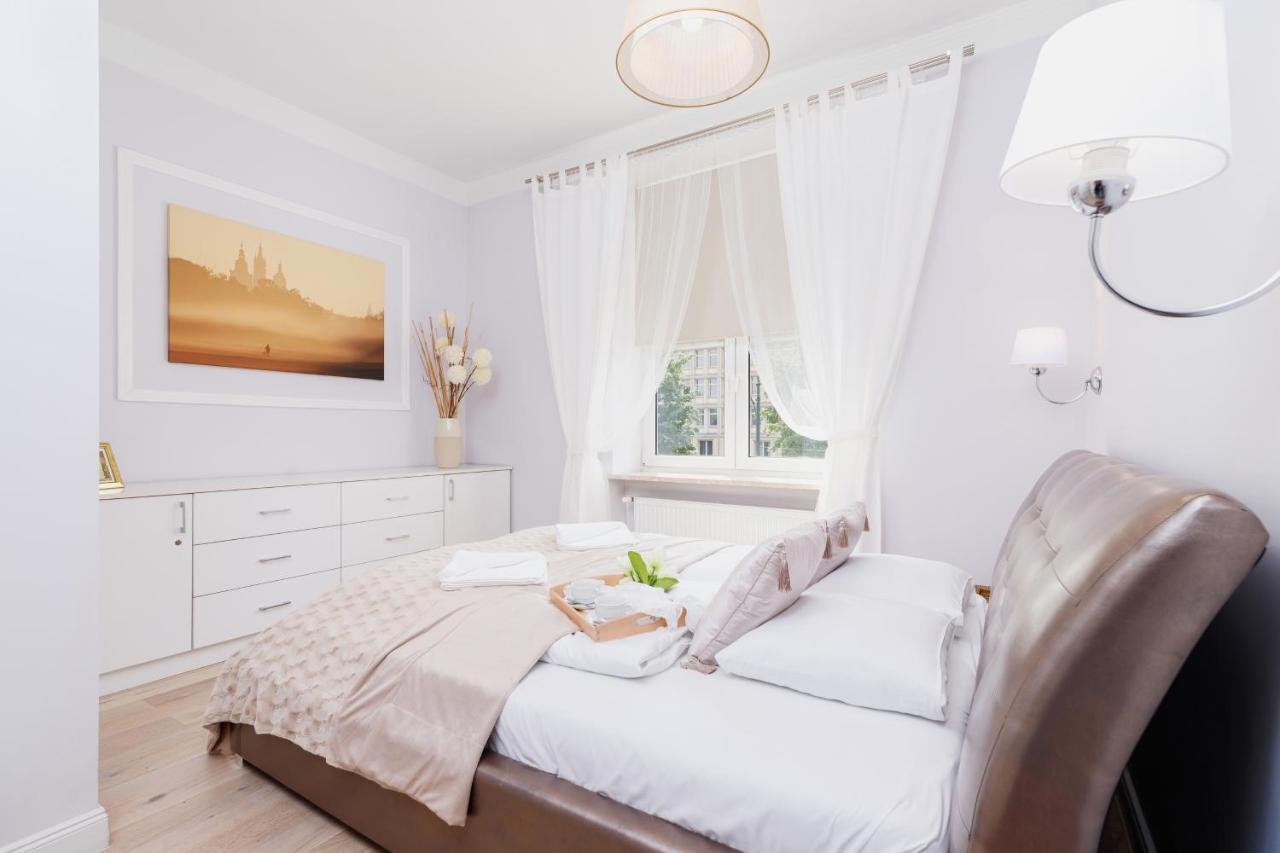 Modern Apartment Lubicz Krakow By Noclegi Renters Ngoại thất bức ảnh
